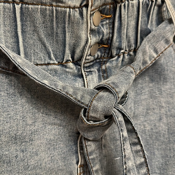 A Beautiful Soul denim skirt. Size 16 - Picture 2 of 5